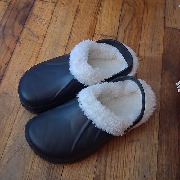 Classic Fur Lined Waterproof Winter Clogs - Picture 2 of 4